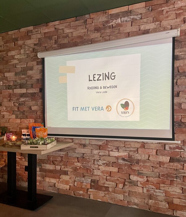 Beamer + scherm aanwezig